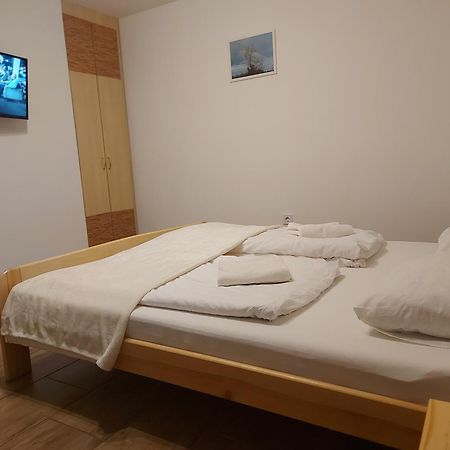 Potyka Apartman Tiszafured Exterior photo