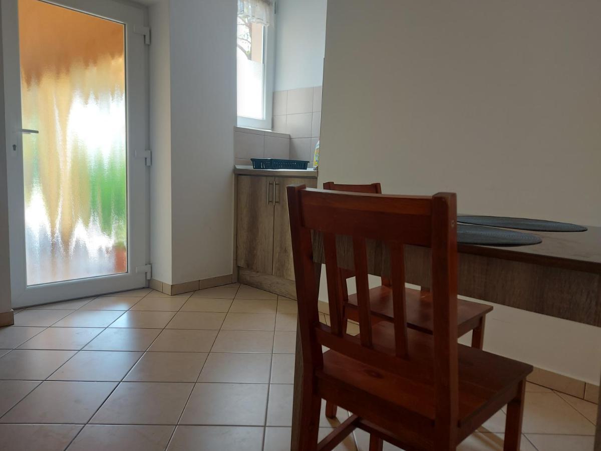 Potyka Apartman Tiszafured Exterior photo