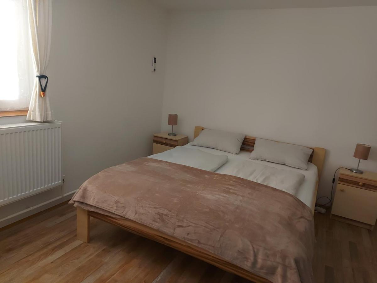 Potyka Apartman Tiszafured Exterior photo