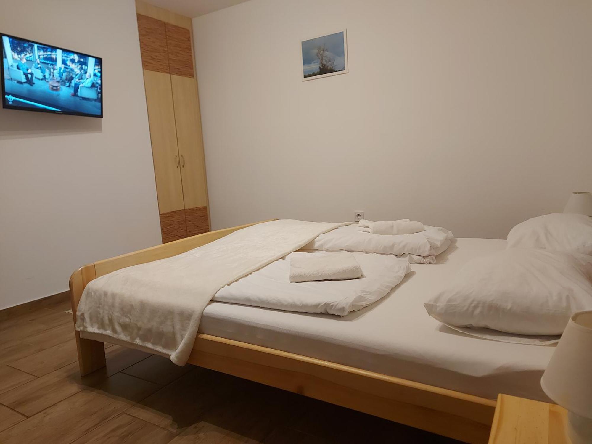 Potyka Apartman Tiszafured Exterior photo