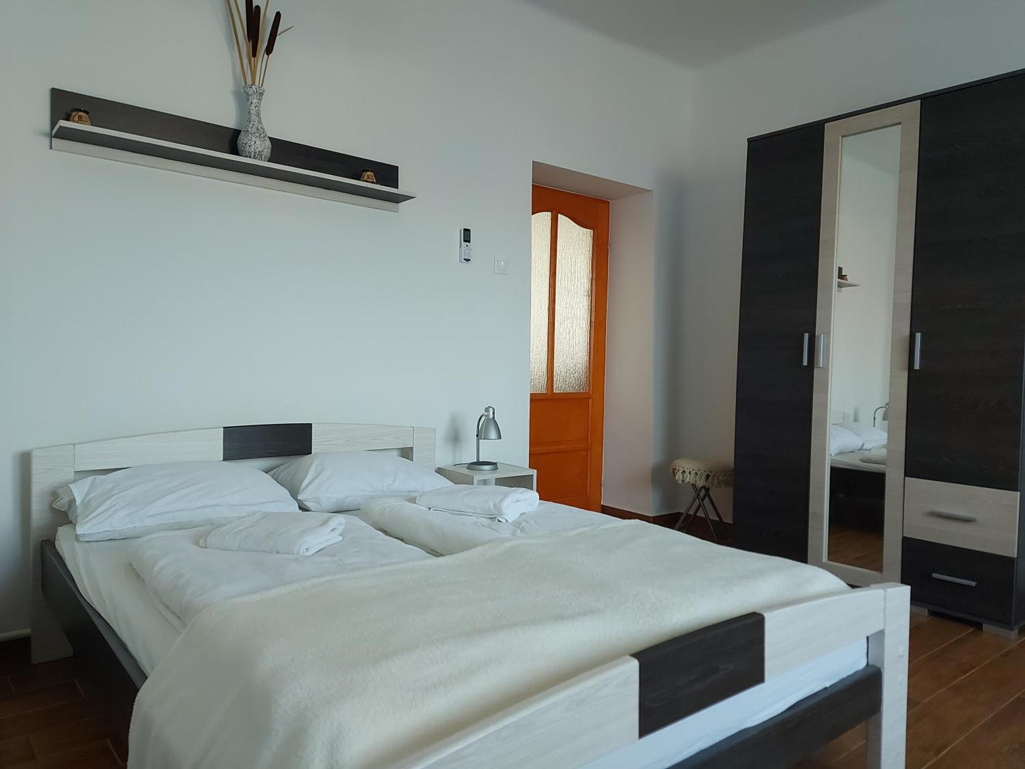 Potyka Apartman Tiszafured Exterior photo