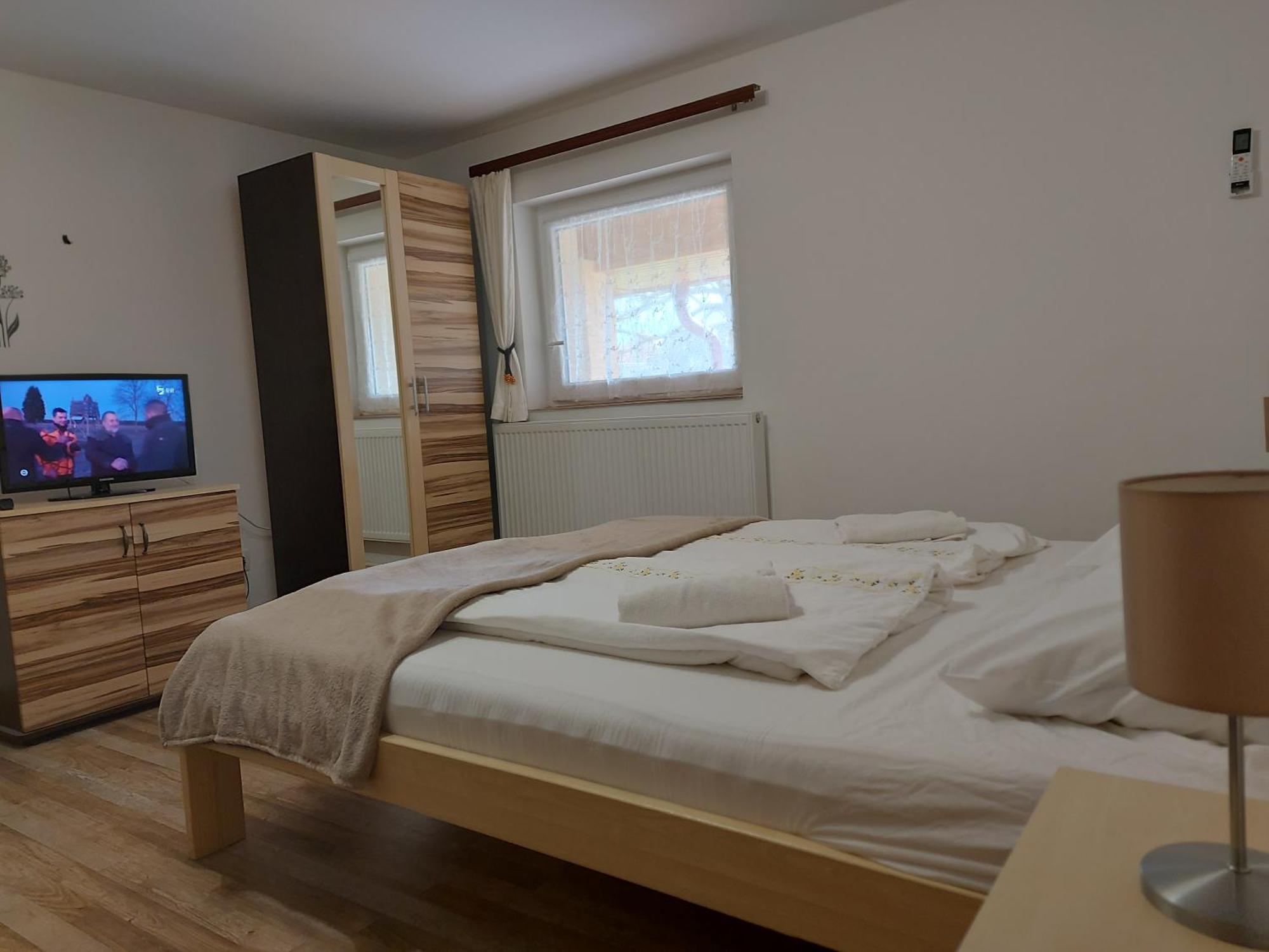 Potyka Apartman Tiszafured Exterior photo